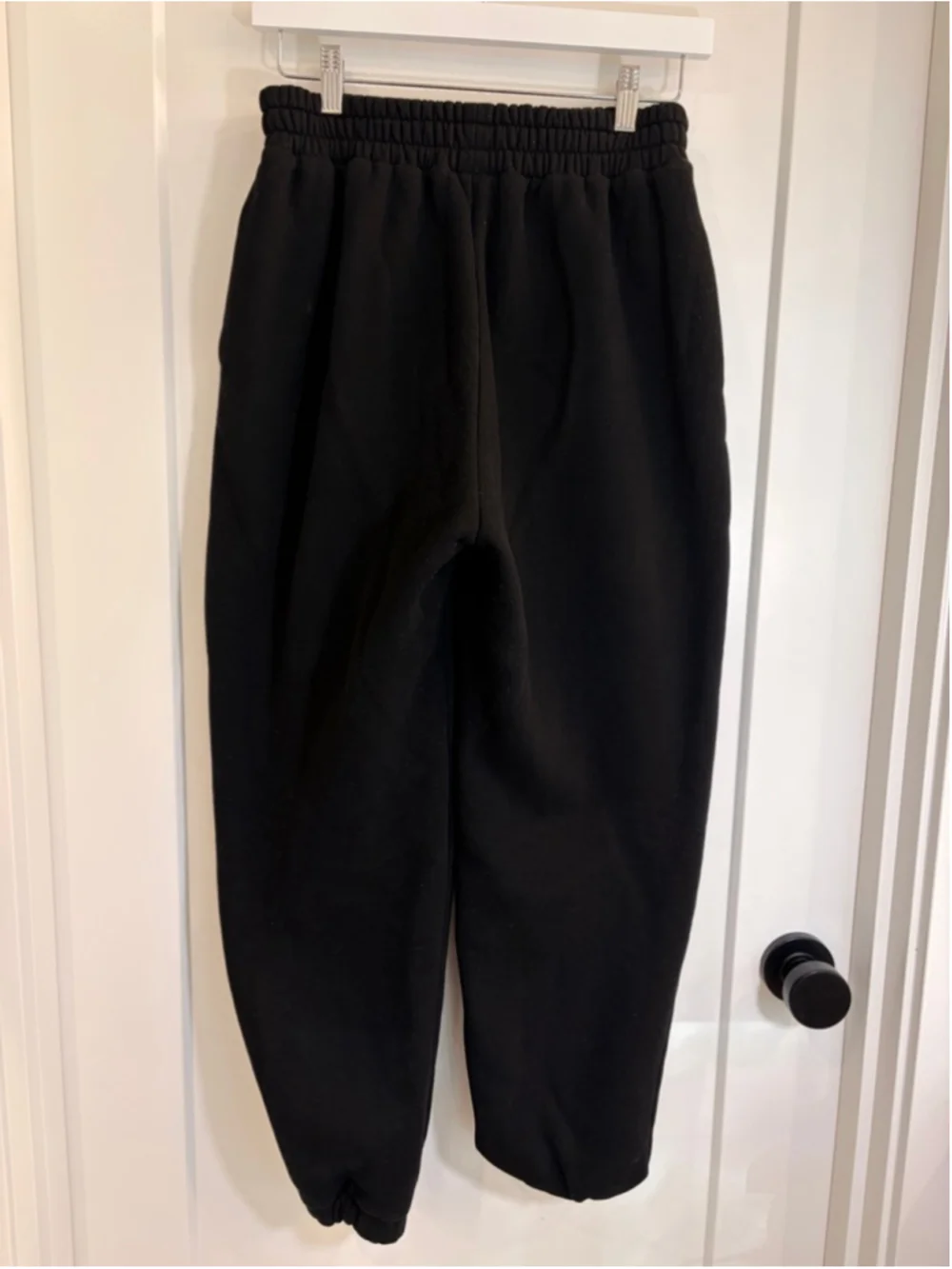 Comfrt Onyx Black Signature Fleece Cuffed Jogger Sweatpants Size Small EUC - Picture 4 of 5